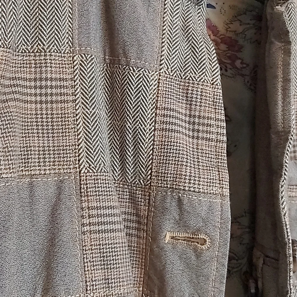 Patch Jacket - Picture 2 of 5